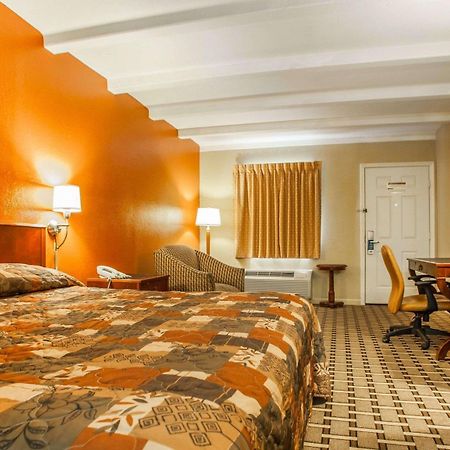 Rodeway Inn Nashville Airport Ngoại thất bức ảnh