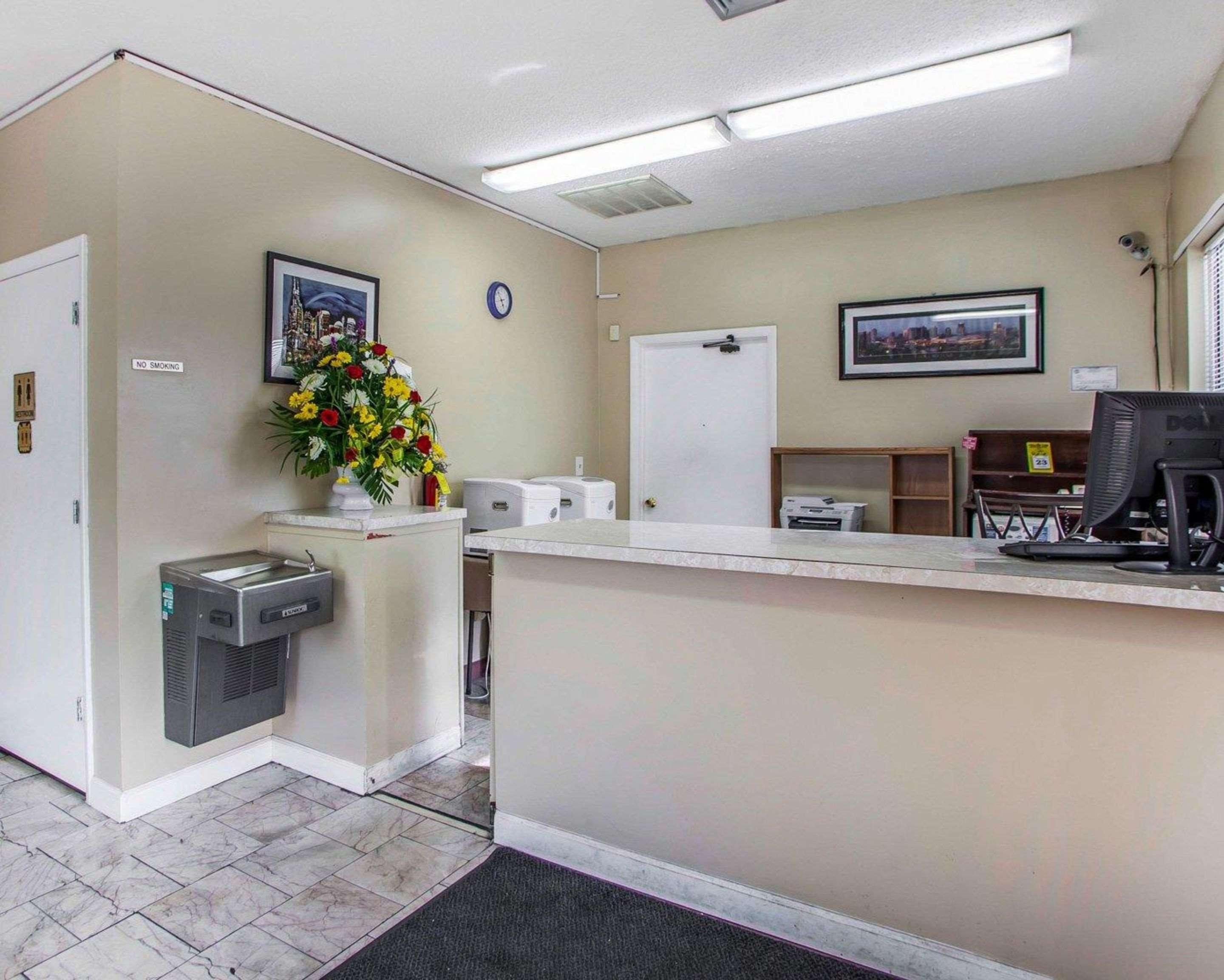 Rodeway Inn Nashville Airport Ngoại thất bức ảnh