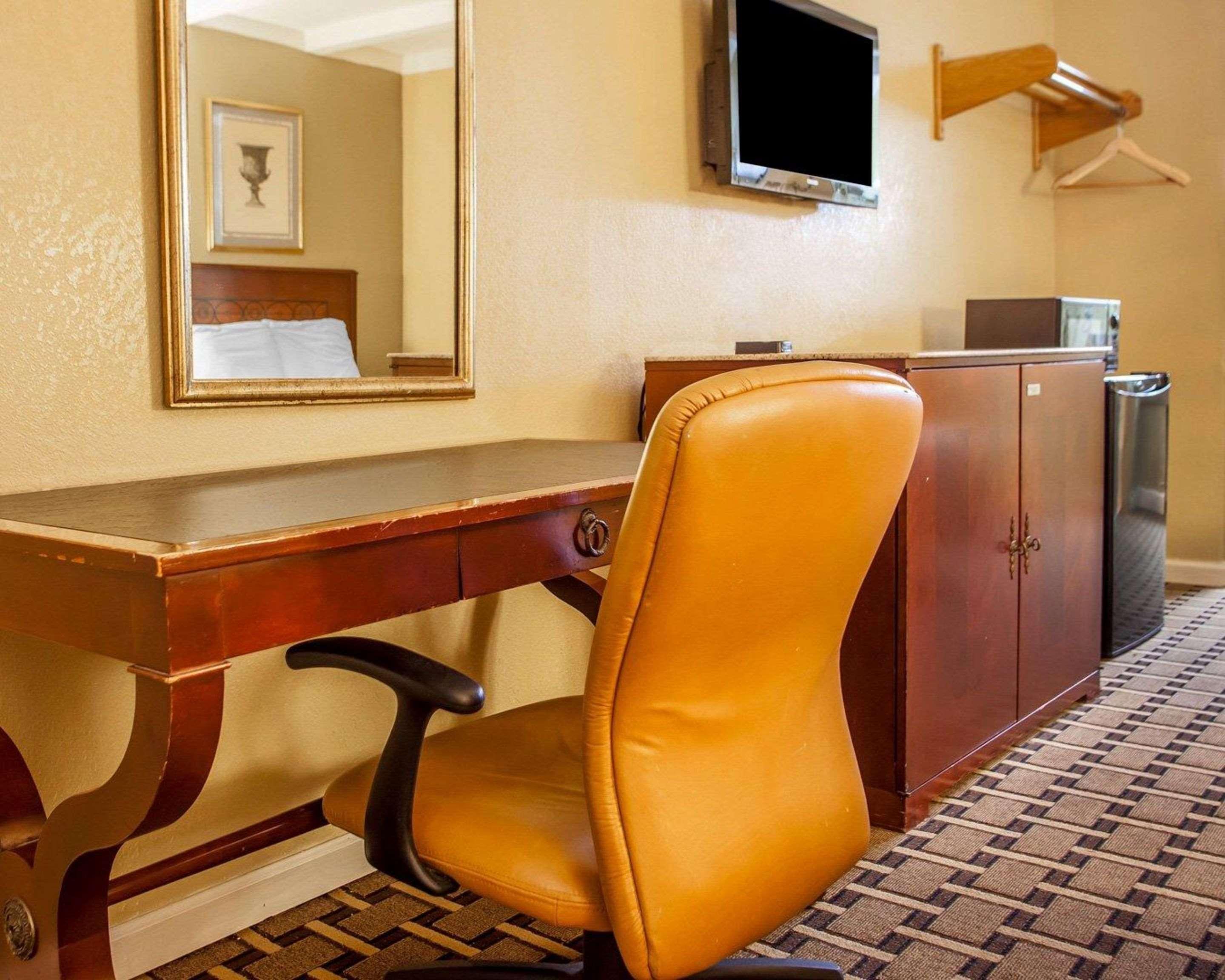 Rodeway Inn Nashville Airport Ngoại thất bức ảnh