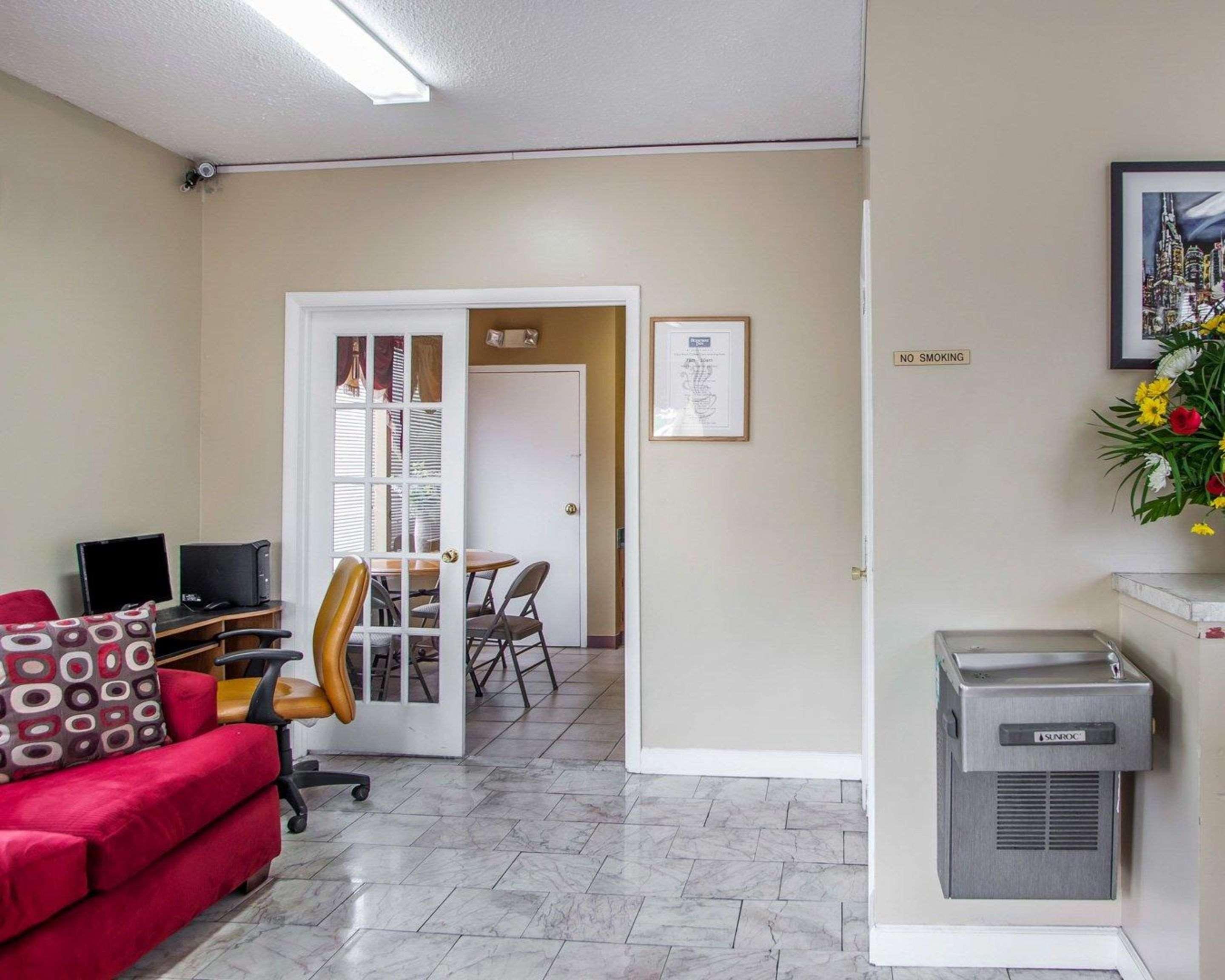 Rodeway Inn Nashville Airport Ngoại thất bức ảnh