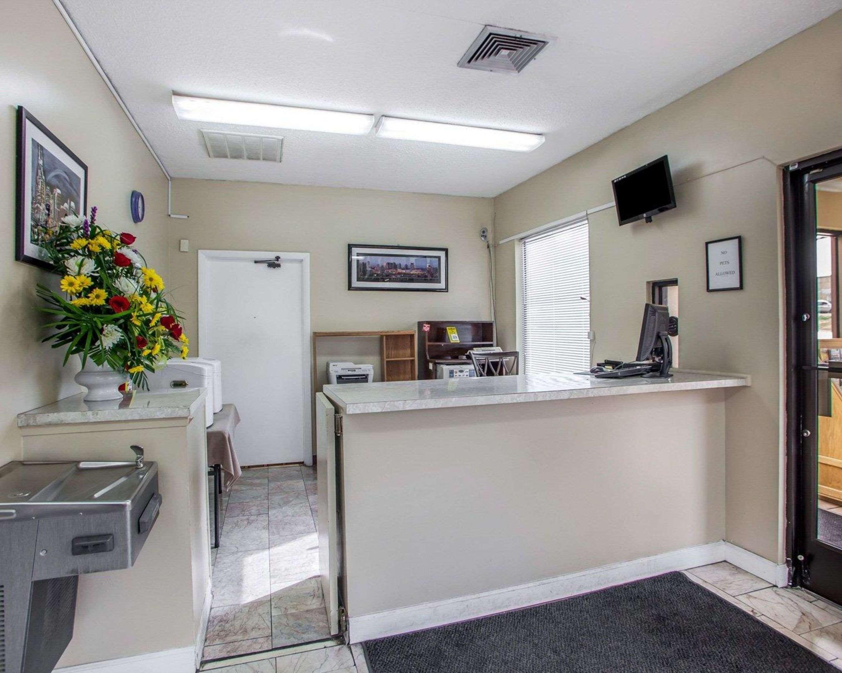 Rodeway Inn Nashville Airport Ngoại thất bức ảnh