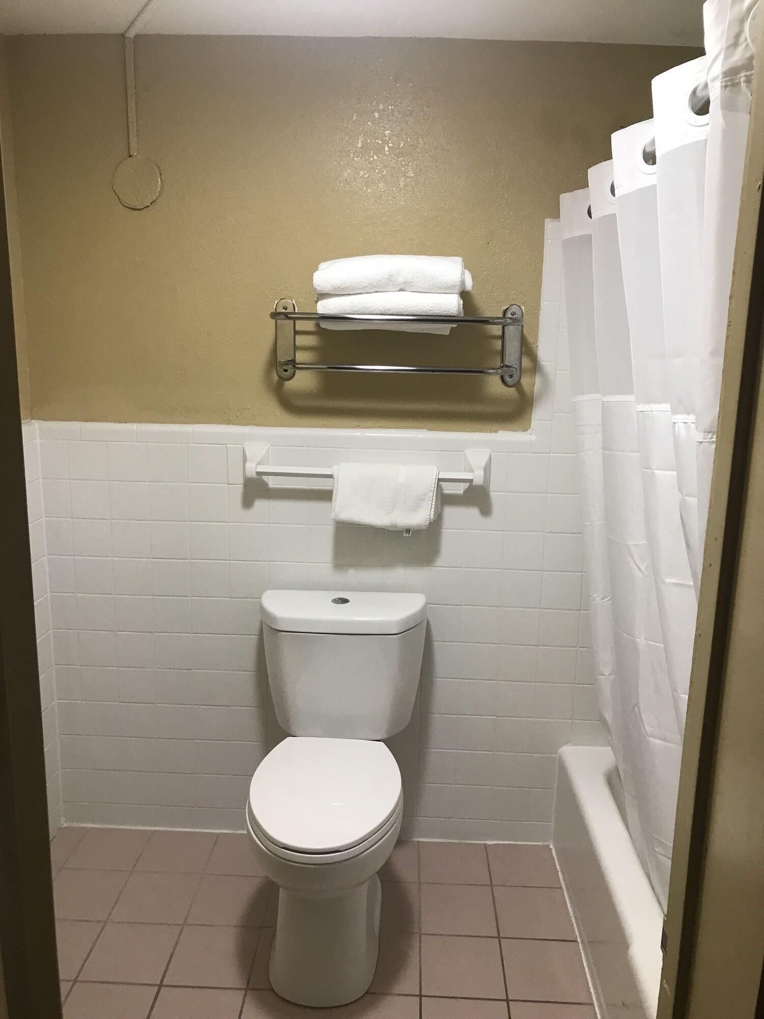 Rodeway Inn Nashville Airport Ngoại thất bức ảnh