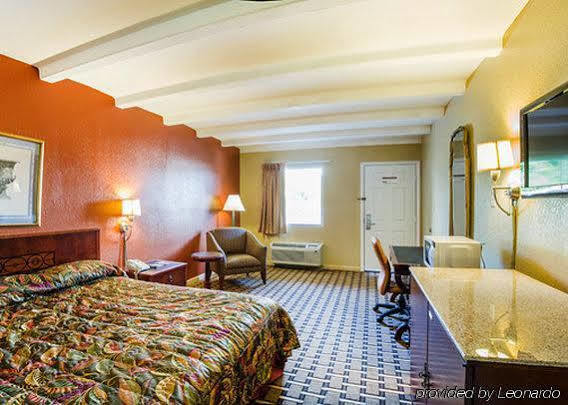 Rodeway Inn Nashville Airport Ngoại thất bức ảnh